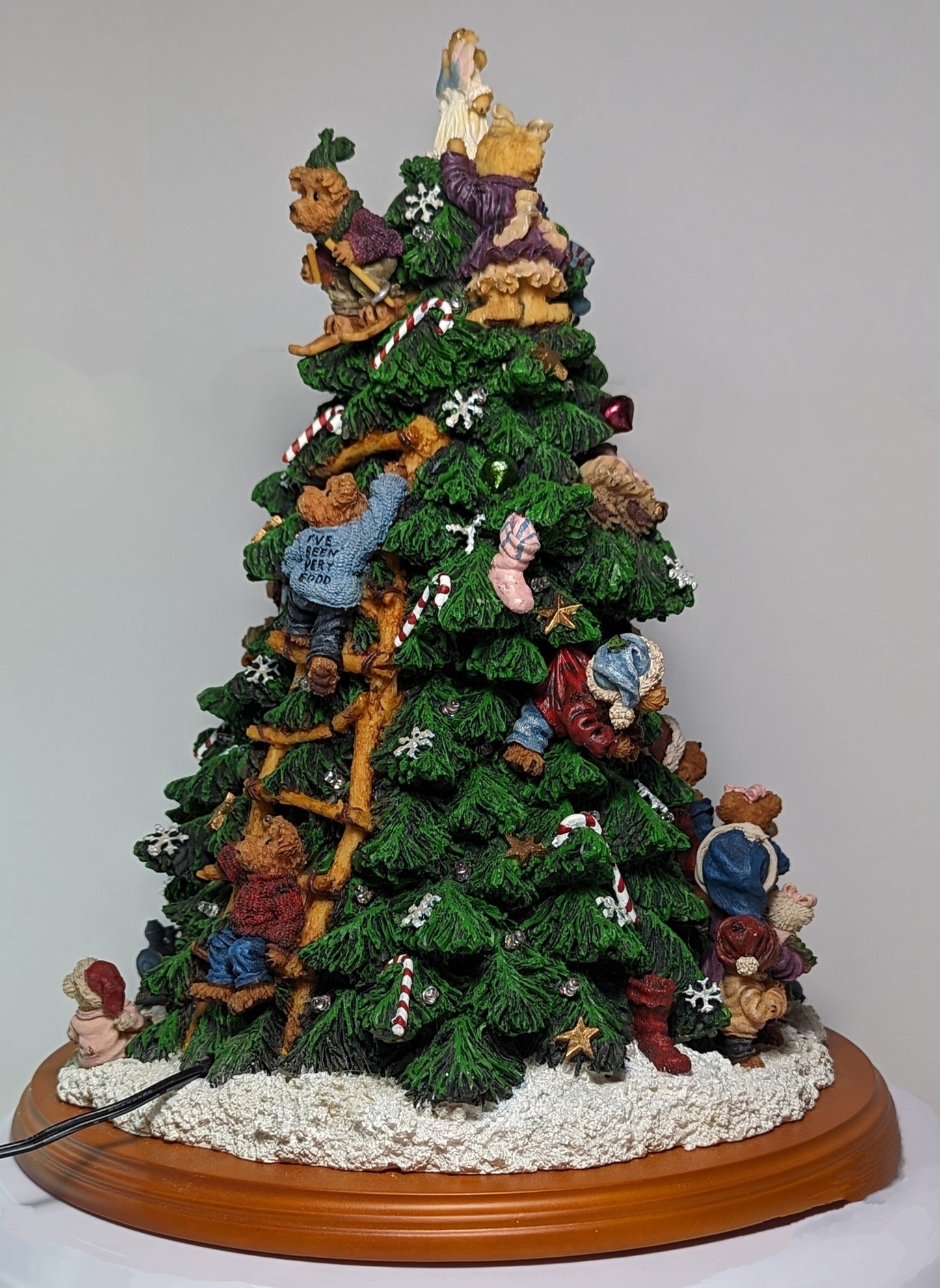 The Boyds Bears Christmas Tree Santa Bear Lighted Tree The Danbury Mint