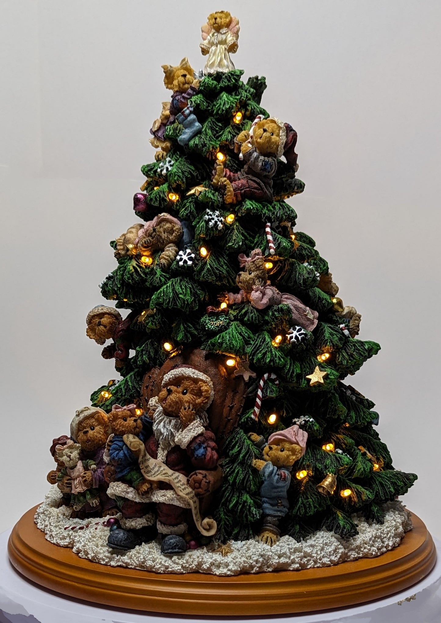The Boyds Bears Christmas Tree Santa Bear Lighted Tree The Danbury Mint