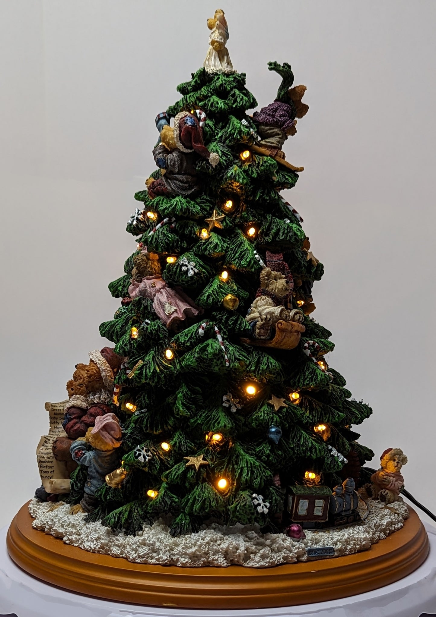 The Boyds Bears Christmas Tree Santa Bear Lighted Tree The Danbury Mint