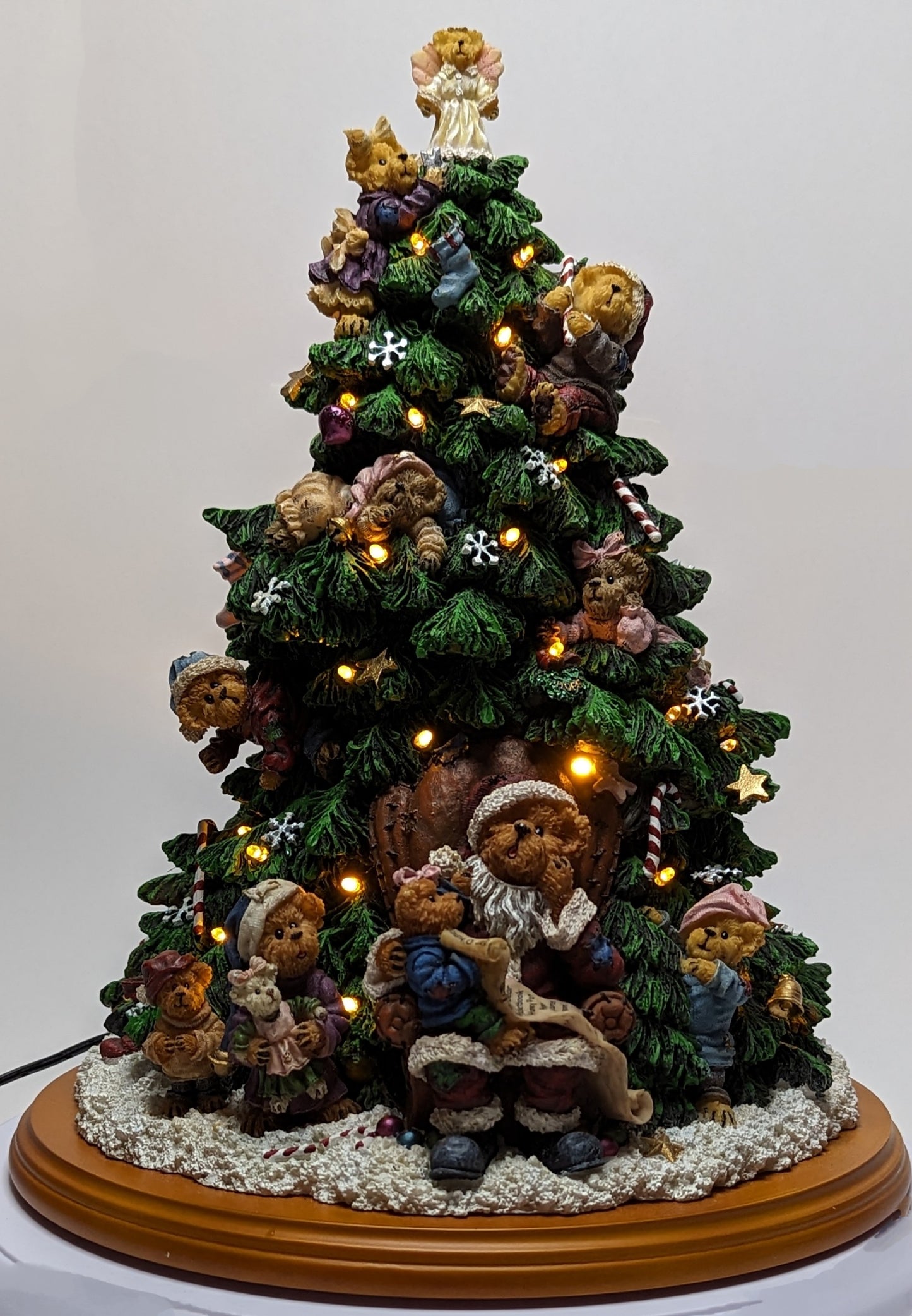 The Boyds Bears Christmas Tree Santa Bear Lighted Tree The Danbury Mint