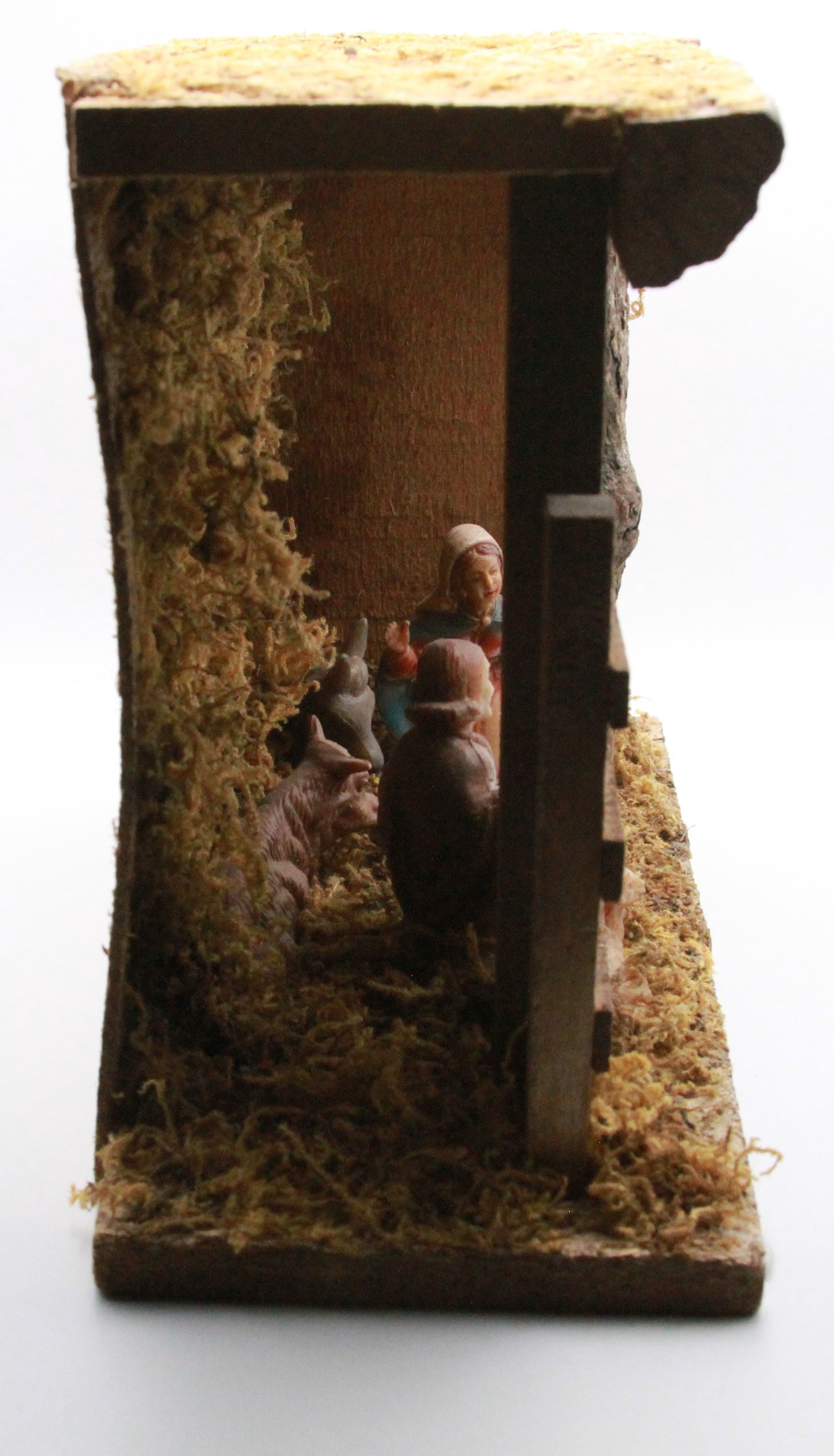 Beautiful Vintage Nativity Set