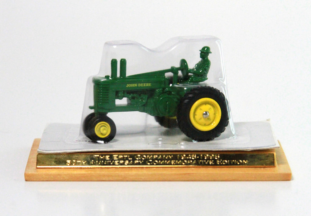 ERTL - 50th Anniversary 1945-1995 - John Deere Model A - 1:64 Scale