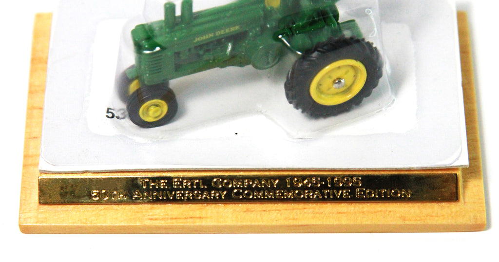 ERTL - 50th Anniversary 1945-1995 - John Deere Model A - 1:64 Scale