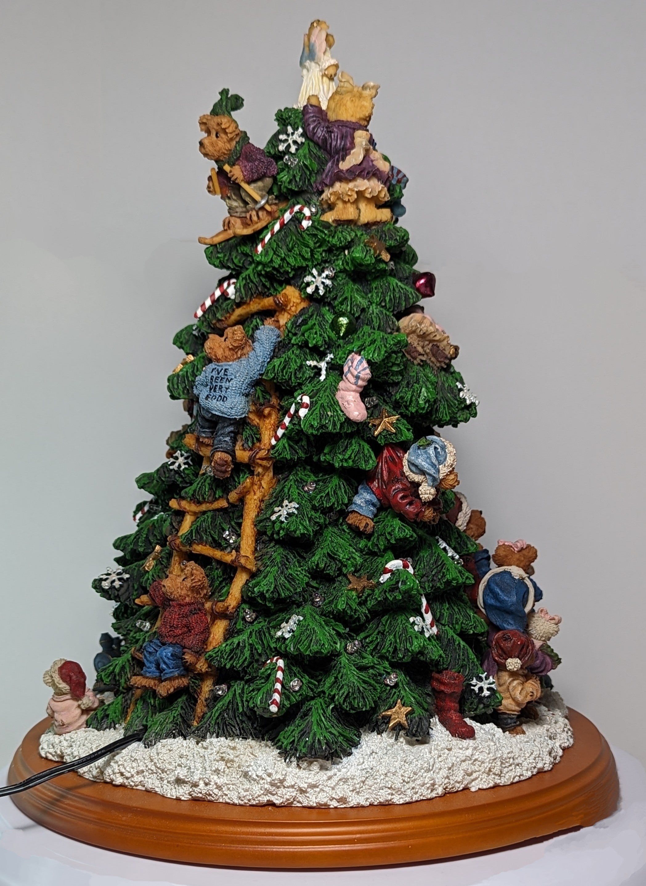 The Boyds Bears Christmas Tree Santa Bear Lighted Tree The Danbury Mint