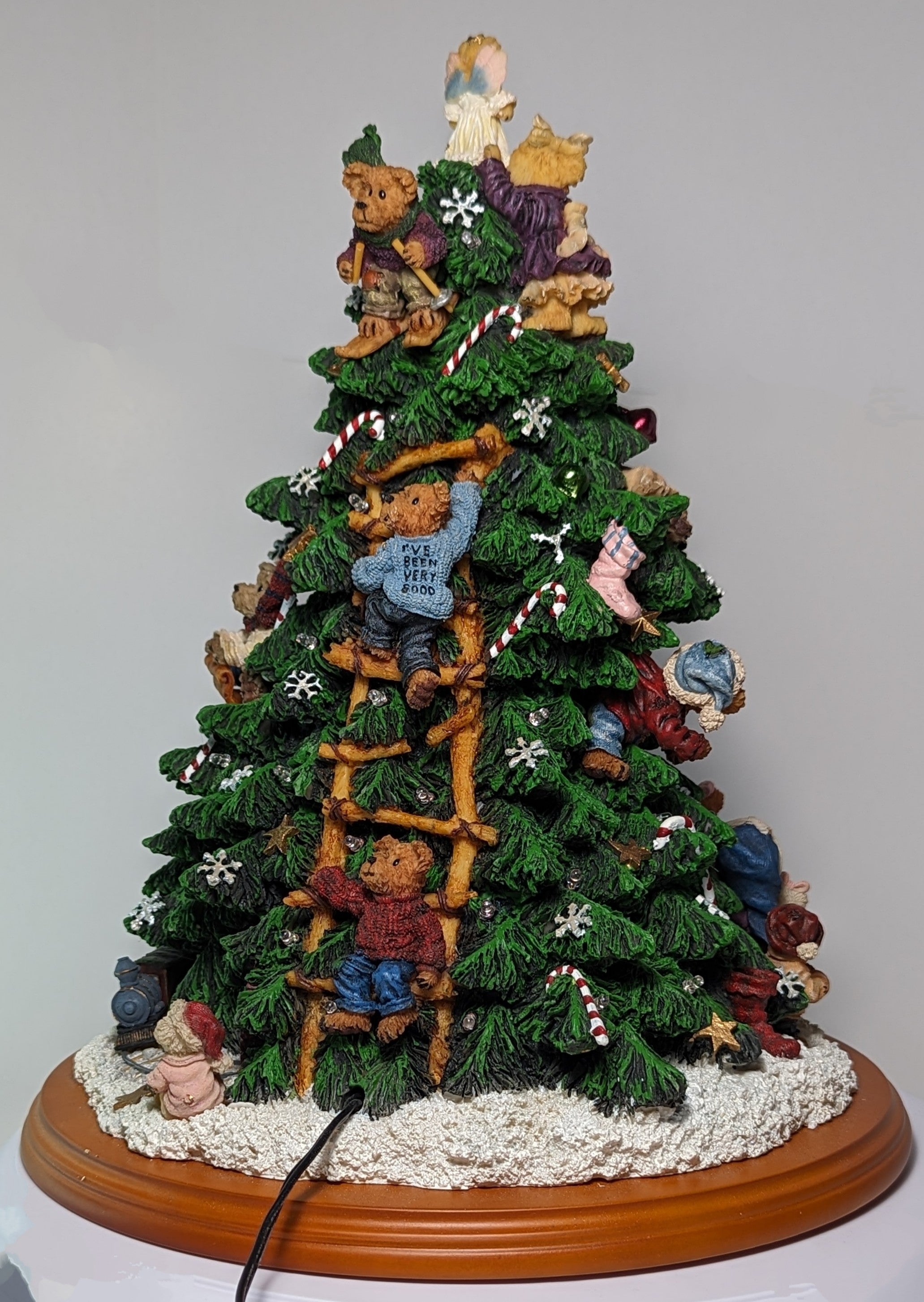 The Boyds Bears Christmas Tree Santa Bear Lighted Tree The Danbury Mint