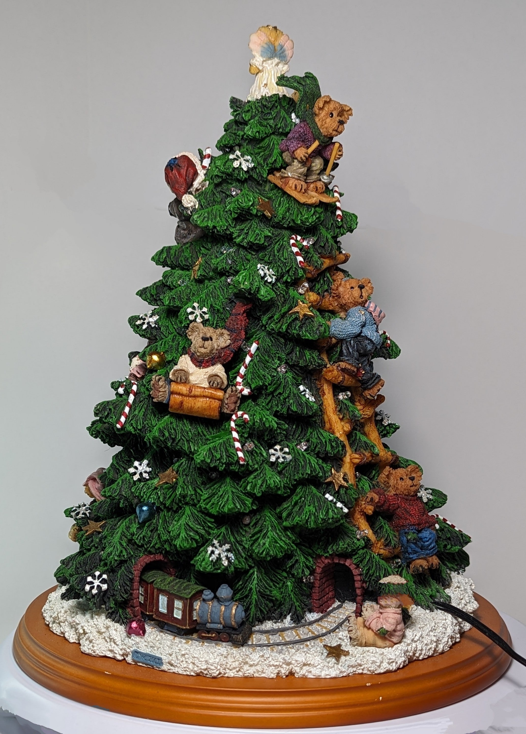 The Boyds Bears Christmas Tree Santa Bear Lighted Tree The Danbury Mint