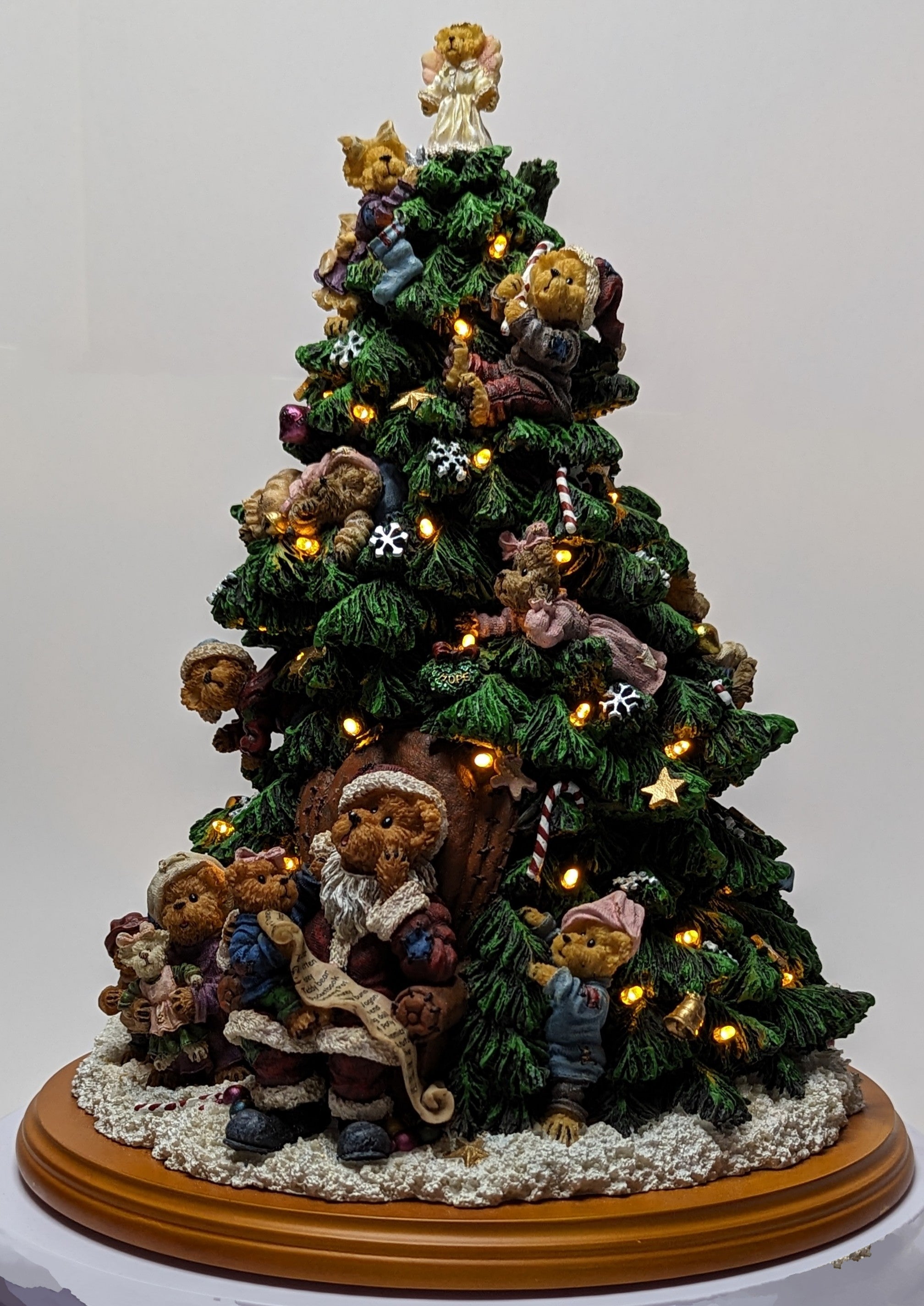 The Boyds Bears Christmas Tree Santa Bear Lighted Tree The Danbury Mint
